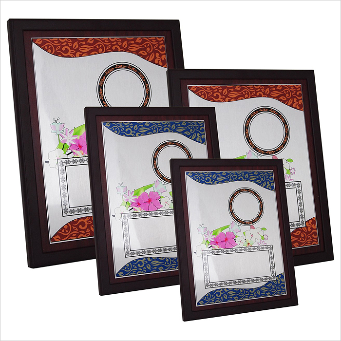 4163 - Wooden Plaque with Plastic Stand