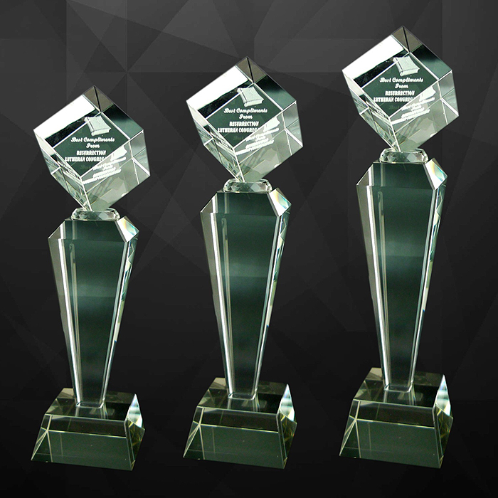 9098 - Exclusive Crystal Cube Trophy