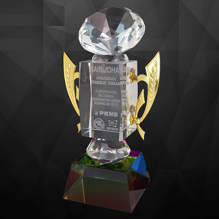 9111 - Exclusive Crystal Diamond Trophy