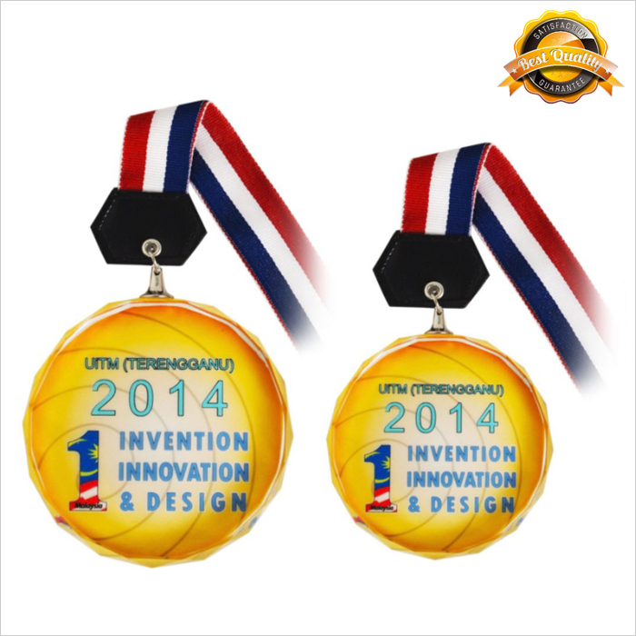 8120 - Crystal Hanging Medal