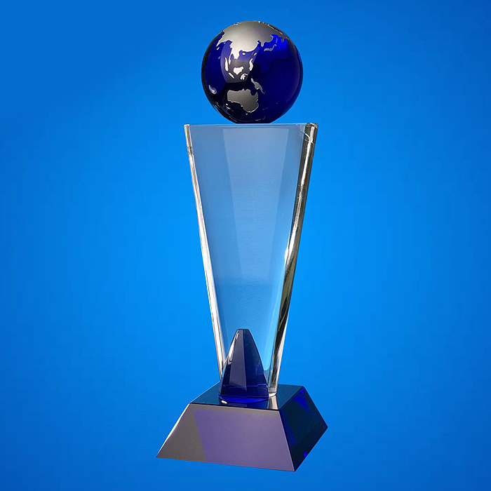 9320 - Exclusive Crystal Trophy