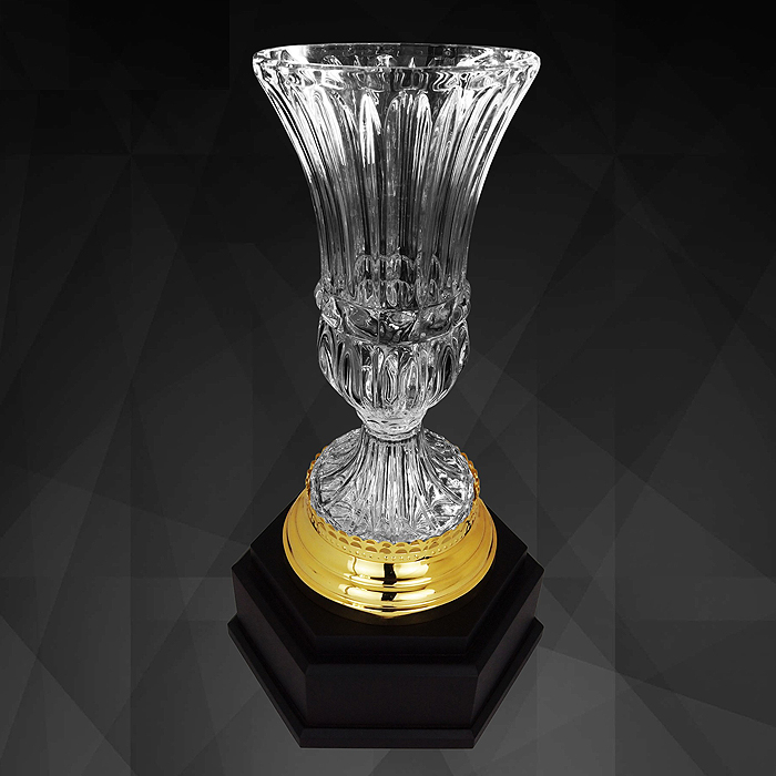 9240 - Exclusive Crystal Vase Trophy