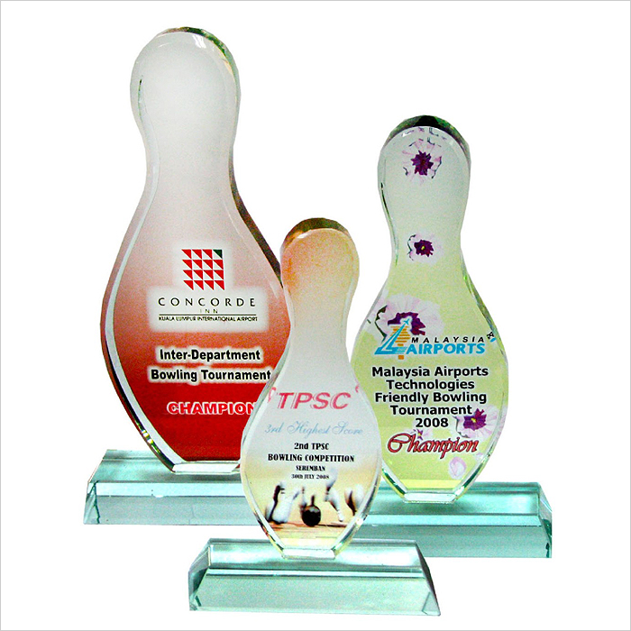 8070 - Exclusive Crystal Glass Awards (Bowling)