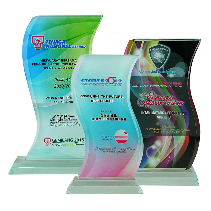 8090 - Exclusive Crystal Glass Awards