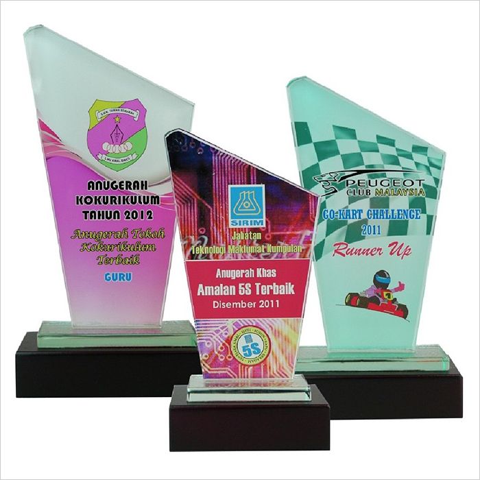 8094 - Exclusive Crystal Glass Awards