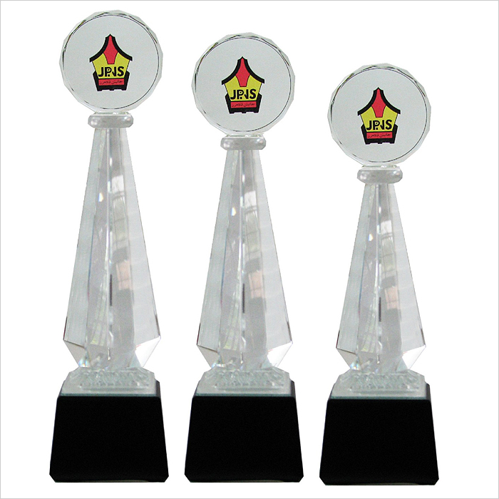 8125 - Exclusive Crystal Glass Awards