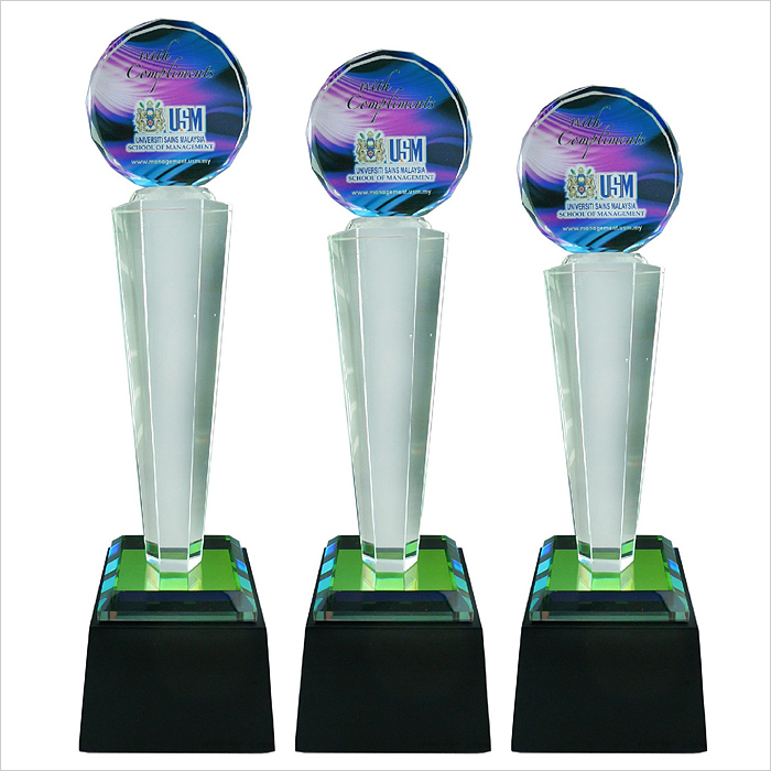 8186 - Exclusive Crystal Glass Awards