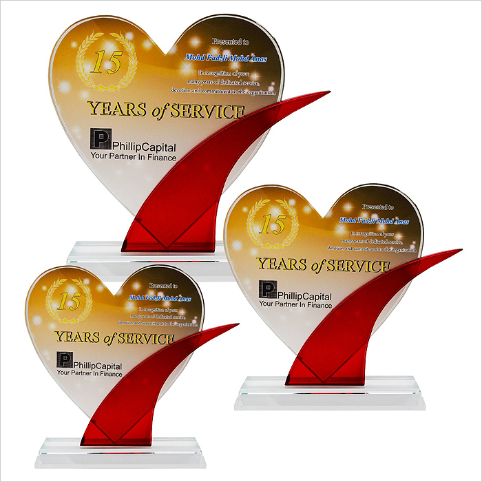 8282 - Exclusive Crystal Glass Love Awards