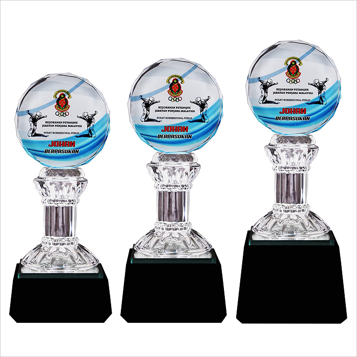 8262 - Exclusive Crystal Glass Awards