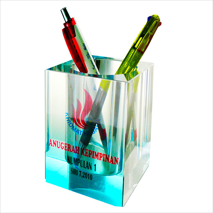 8069 - Crystal Pen Holder