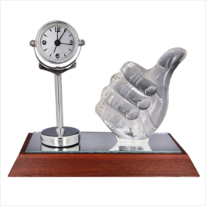 8237 - Thumb Souvenir With Clock