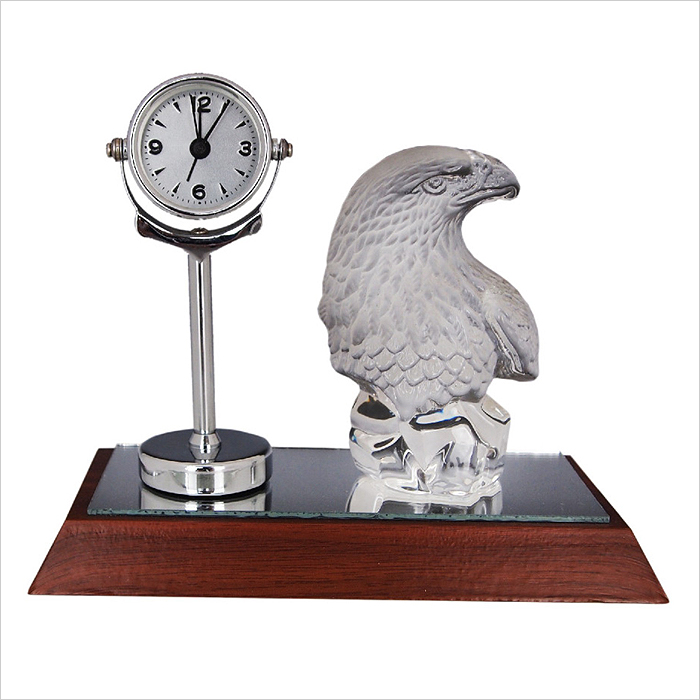 8238 - Eagle Souvenir With Clock