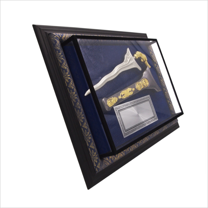 Keris In Small Frame With Gold Line