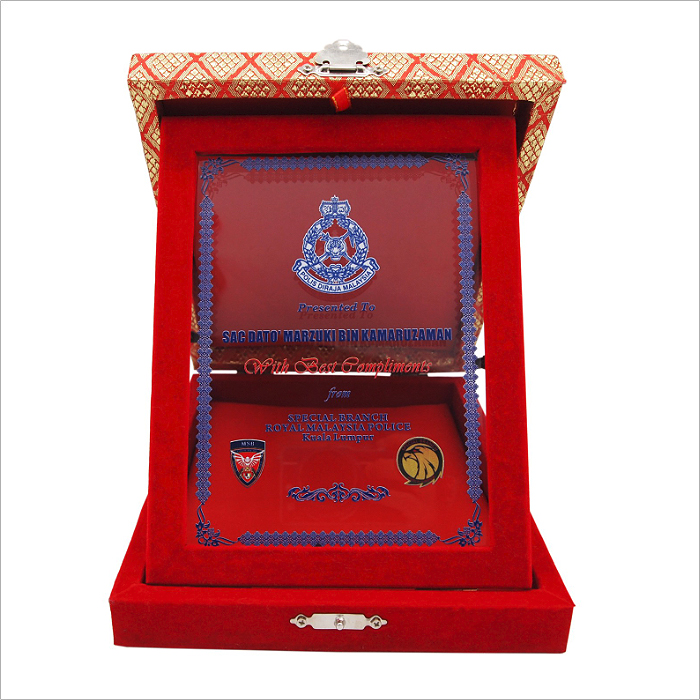 3067 - Velvet Songket Box With Crystal Glass