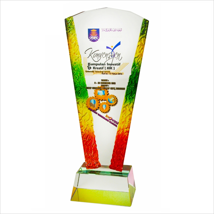 3019 - Exclusive Liuli Crystal Trophy