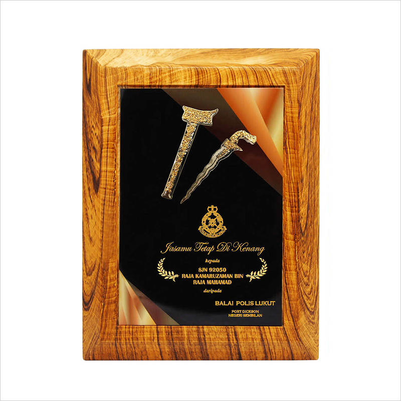 7386 - Exclusive Culture Souvenir Plaque (Keris)