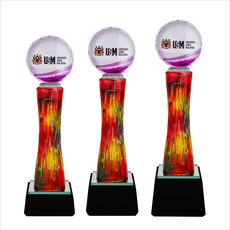 8261 - Exclusive Crystal Glass Awards