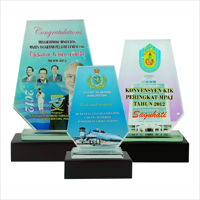 8000 - Exclusive Crystal Glass Awards