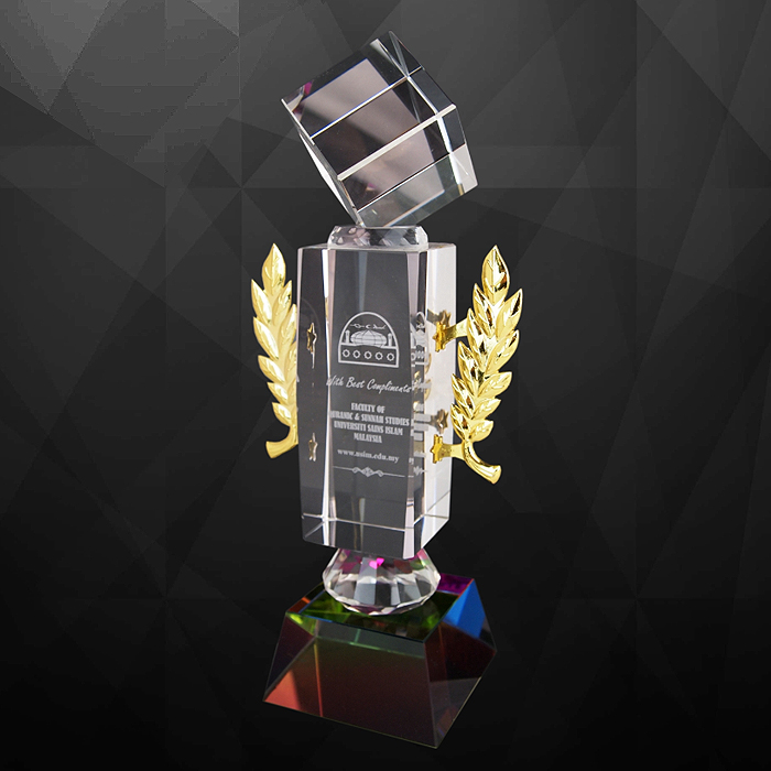 9108 - Exclusive Crystal Cube Trophy