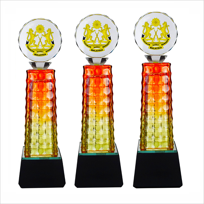 8226 - Exclusive Crystal Glass Awards