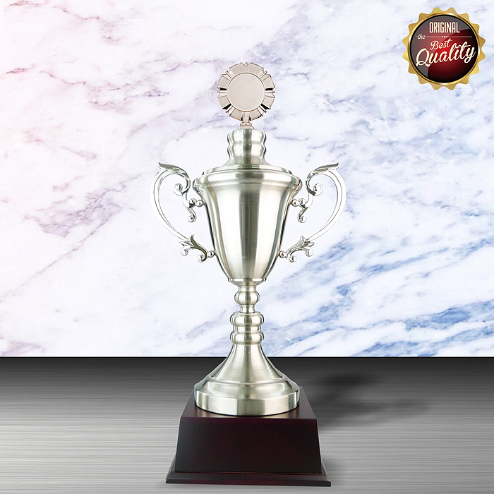 WS6067 - Exclusive White Silver Trophy