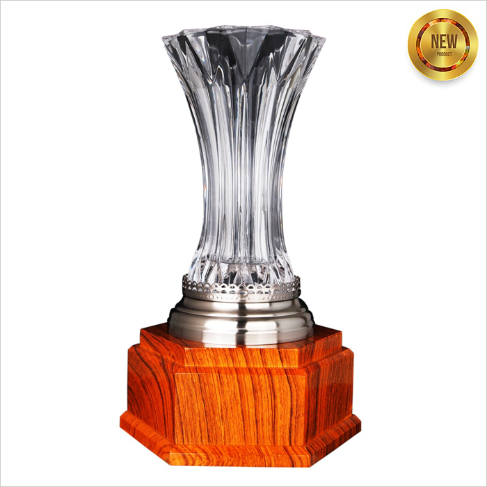 9334 - Exclusive Crystal Trophy